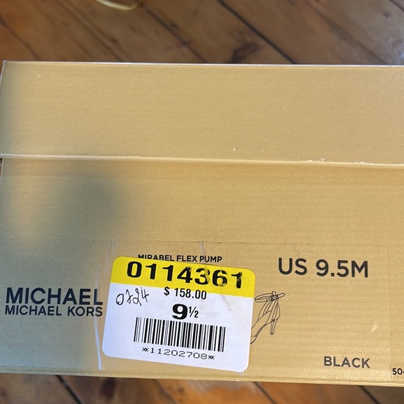 Michael Kors patent leather stiletto heels! - Picture 9 of 9